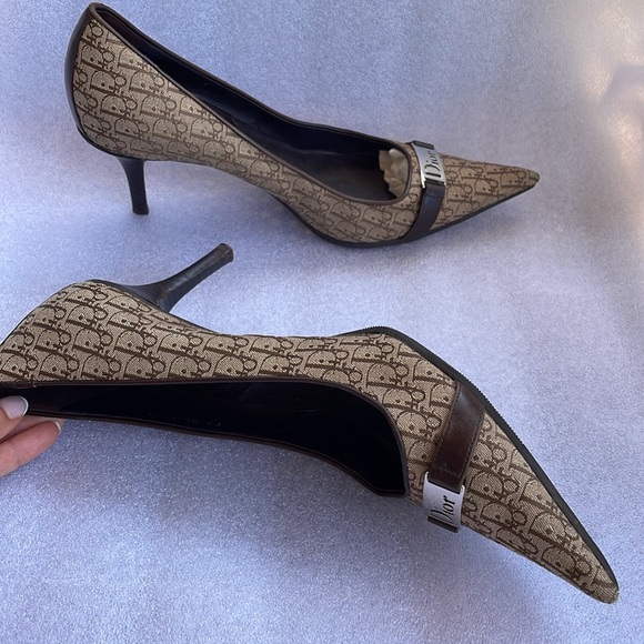 Christian Dior brown monogram heels - Picture 8 of 16